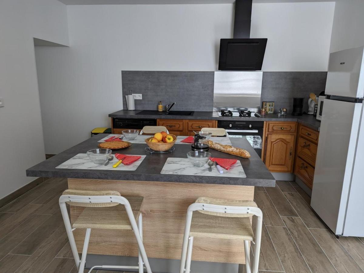 Puyreaux Maison Lumineuse Avec Cour Privative, Proche Sites Culturels, Tout Confort, Equipe Bebe, Wifi Inclus - Fr-1-653-98 מראה חיצוני תמונה